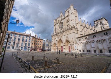 Lyon, France, April 30, 2020.Total Lockdown In The City Of Lyon Due To The Global Covid-19 Pandemic. The Place Saint Jean.