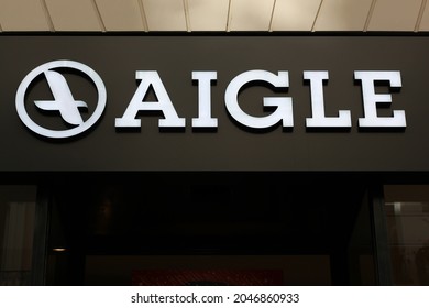 Aigle Logo Images, Stock Photos & Vectors |