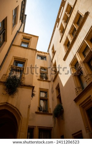 lyon Traboules  type of secret covered passageways interior courtyard shortcuts in France