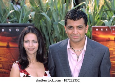 M Night Shyamalan, Director, And His Wife At Premiere Of SIGNS, NY 7/29/2002