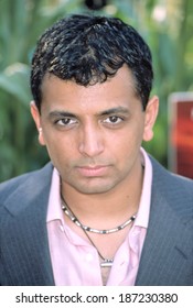 M Night Shyamalan, Director, At Premiere Of SIGNS, NY 7/29/2002