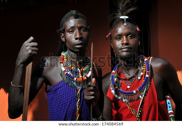 maasai traditional clothing