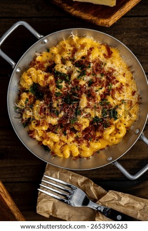 Mac n Cheese, Macarrão com Queijo, bacon 