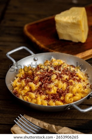 Mac n Cheese, Macarrão com Queijo, bacon 