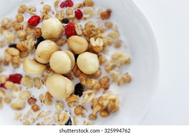 Macadamia Nut And Granola