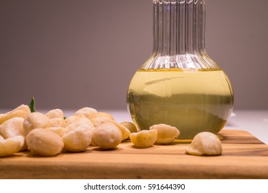 Macadamia Nuts And Oil