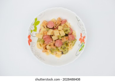 Macaroni And Cheese In The Bowl Isolated On White Background