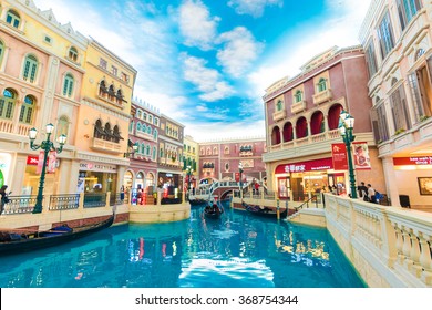 MACAU,CHINA - OCT 21:The Venetian Macao Resort Hotel Mall On Oct 21, 2015 In Macau. This Is A Major Tourist Largest Casino In The World.