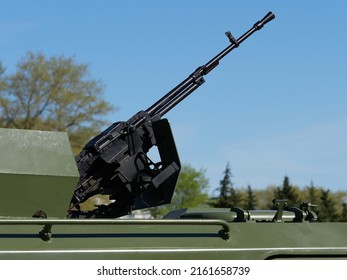 Machine gun mounted on infantry armored vehicles