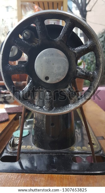 machine steel antique\
