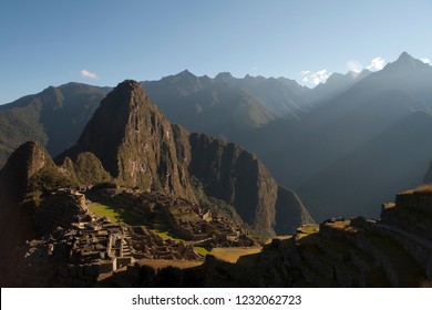 Machu Pichu At Sunrise Without Tourists, Perù