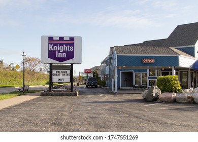 Mackinaw City, Michigan, USA - May 30, 2020: Exterior Of The Knights Inn In Mackinaw City, Michigan The Hotel Is Now Able To Reopen After Stay At Home Order Due To Covid. 