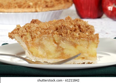 Macro Apple Crumble Pie