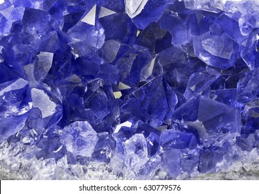 macro photo of blue sapphire group