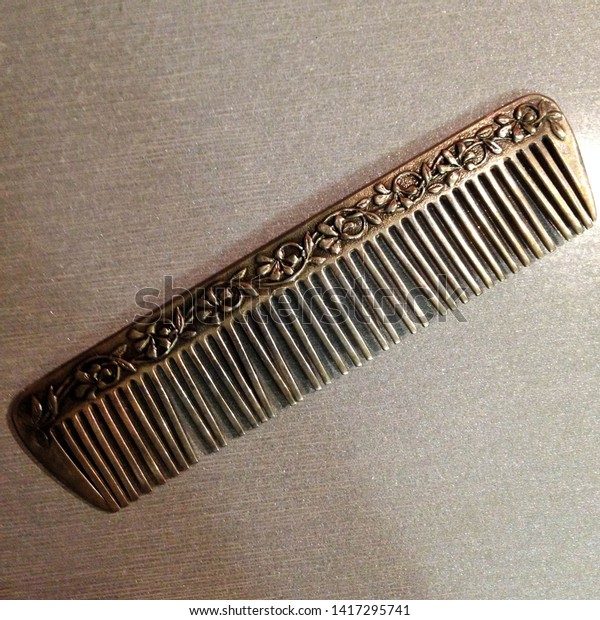 old hair comb