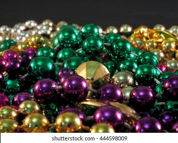 5,718 Mardi gras parade beads Images, Stock Photos & Vectors | Shutterstock