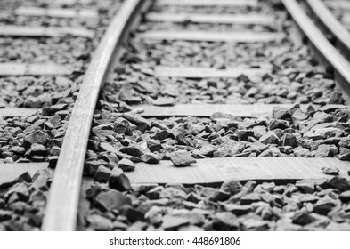 Macro Tracks