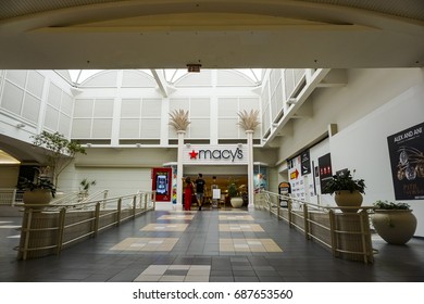 skechers millenia mall