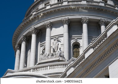 Madison, Wisconsin - 8 August 2019: 3 Male Statues On One Side Of The Wisconsin Capitol Rotunda