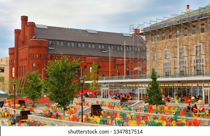 Madison, Wisconsin, USA - July 11, 2017: Memorial Union Terrace On The Campus Of The University Of Wisconsin–Madison At Sunset. The Terrace A Popular Outdoor Space Overlooking Lake Mendota.