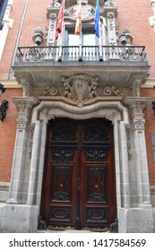 MADRID, COMMUNITY OF MADRID, SPAIN - MAY, 5TH, 2019: View Of The Baroque Porch Of The Palace Of Santoña (Palacio De Los Duques De Santoña) Of Madrid, Spain. It Was Sculpted By Pedro De Ribera