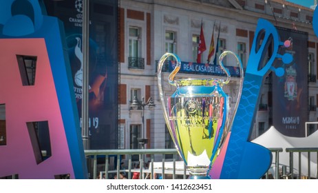 Real Madrid Logo Images Stock Photos Vectors Shutterstock