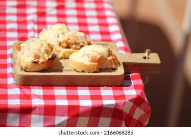 Madrid ; Spain ; 06 06 2022 ;cheese And Tomato Bread Skewers