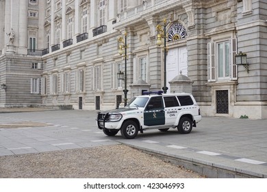 MADRID, SPAIN -1 FEBRUARY 2016- A Police Car In Front Of The Palacio Real De Madrid (Royal Palace), The Ceremonial Residence Of The Royal Spanish Family. 