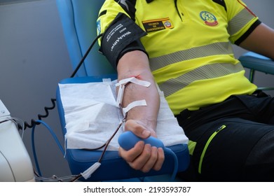 
Madrid, Spain. 22-08-2022. Volunteers Donate Blood At A Transfusion Center In Madrid