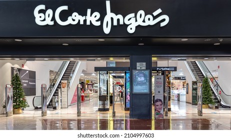 Madrid, Spain - 9 November 2021: Corte Inglés Shop In Madrid