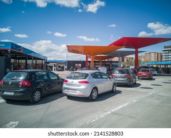 Madrid, Spain. April, 1, 2022. Long Lines In The Spanish Gas Stations