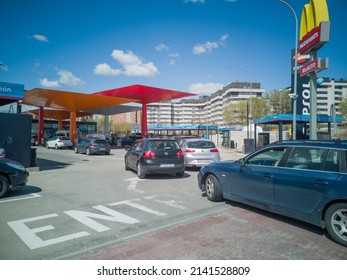 Madrid, Spain. April, 1, 2022. Long Lines In The First Day Of Fuel Discount In The Spanish Gas Stations