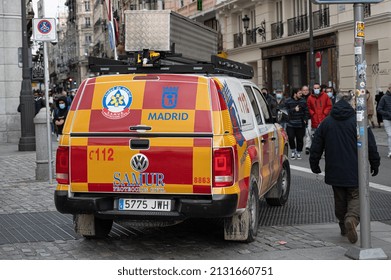 Madrid, Spain; December 20, 2021. Volkswagen Amarok Civil Protection In Madrid