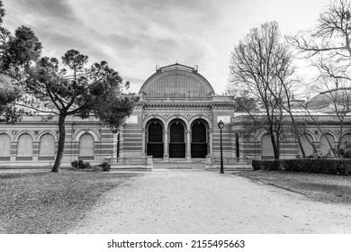 Madrid, Spain - FEB 17, 2022: The Velazquez Palace Is An Exhibition Hall Located In Buen Retiro Park, Madrid, Spain. Built In1883 By Ricardo Velazquez Bosco.