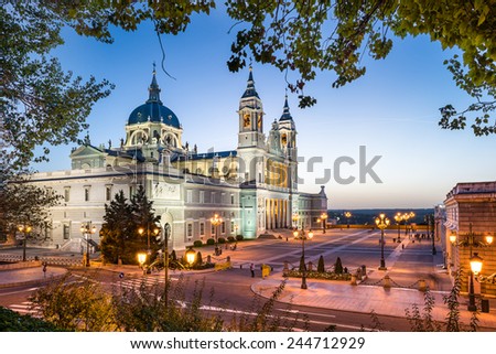 Similar – Foto Bild Nachtansicht von der Plaza de Armas in Cuzco.