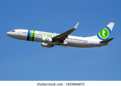 Imagenes Fotos De Stock Y Vectores Sobre B738 Shutterstock