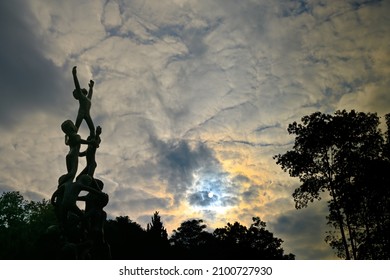  Mae Fah Luang Garden,locate On Doi Tung,Thailand , The Main Sculpture Of Children Playing In Silhoutte Style Was Taken On Dec 20,21