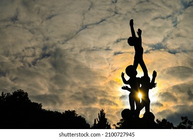  Mae Fah Luang Garden,locate On Doi Tung,Thailand , The Main Sculpture Of Children Playing In Silhoutte Style Was Taken On Dec 20,21