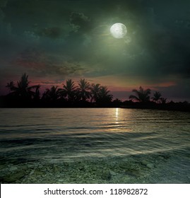 Magical evening on the ocean and the moon