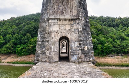 Maglova Aqueduct Istanbul Turkey, Maglova Kemari Aqueduct