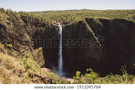 Similar – Foto Bild Wallaman Falls Ferne