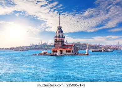 The Maiden's Tower, Bosphorus, Marmara Sea, Istanbul, Turkey