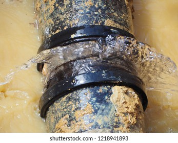 Main pipe burst at socket joint