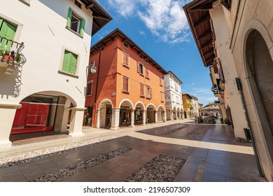 Main Street In Spilimbergo Downtown, Called Corso Roma (Rome Street). Town Of Medieval Origins, Pordenone Province, Friuli-Venezia Giulia, Italy, Southern Europe.