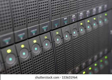 Mainframe of a data server