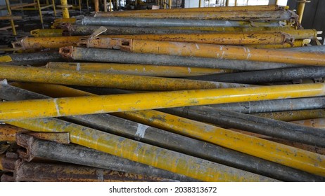 Mainframe Piles After Opening The Formwork After Placing Concrete For 14 Days.