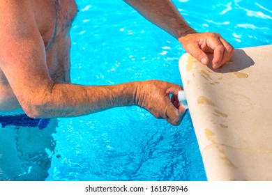 Maintenance Of The Pool Liner 