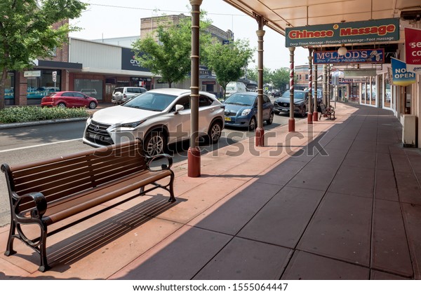 Maitland, N.S.W. Australia - Nov 8, 2019: High\
Street in Maitland, a city in the Lower Hunter Valley of New South\
Wales, Australia.
