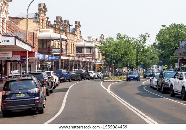 Maitland, N.S.W. Australia - Nov 8, 2019: High\
Street in Maitland, a city in the Lower Hunter Valley of New South\
Wales, Australia.