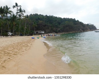 Majahuitas Beach is located between Quimixto and Yelapa, a beautiful whit sand beach with clear emerald waters. 